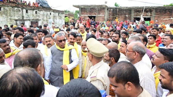 sho-transferred-after-strict-stance-of-op-rajbhar-in-varanasi-up