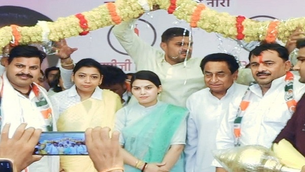 MP: भाजपा की रोशनी यादव और नीरज शर्मा कांग्रेस में शामिल MP: भाजपा की रोशनी यादव और नीरज शर्मा कांग्रेस में शामिल