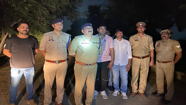 Noida Police Action More than half a dozen miscreants were shot in encounter with in a week 