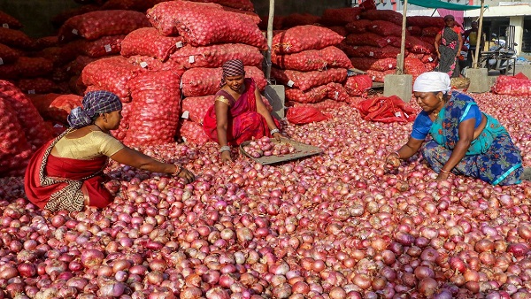 Onion: एशिया की सबसे बड़ी प्याज मंडी दूसरे दिन भी बंद