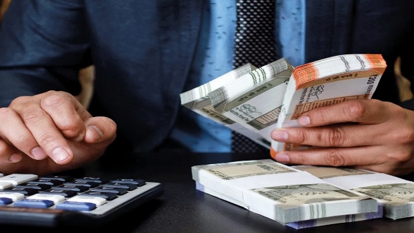 Lekhpal real daughter became wife on paper and took pension for 10 years