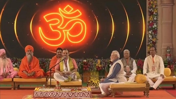 संत रविदास मंदिर का पीएम नरेंद्र मोदी ने किया भूमिपूजन 