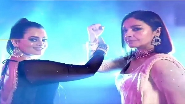 pooja bhatt