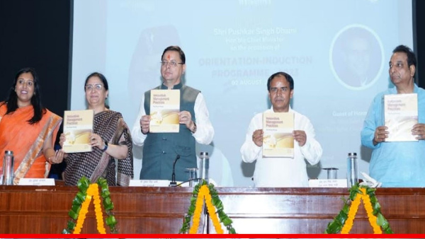 CM pushkar singh dhami participated in the commencement ceremony at Doon University,
