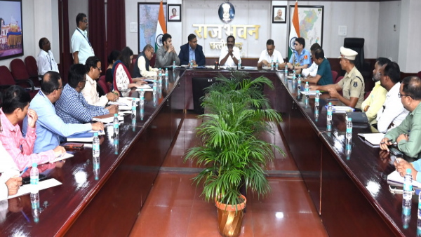 rajbhavan cg meeting