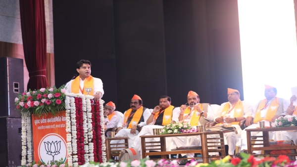 पिछले नौ वर्ष में बनी पहचान सदियों तक भारत का मार्ग प्रशस्त करेगीः ज्योतिरादित्य सिंधिया पिछले नौ वर्ष में बनी पहचान सदियों तक भारत का मार्ग प्रशस्त करेगीः ज्योतिरादित्य सिंधिया