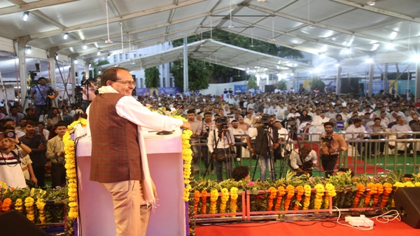 bhopal-news-government-doctors-of-mp-will-also-get-time-bound-pay-scale-announcement-of-cm-shivraj bhopal-news-government-doctors-of-mp-will-also-get-time-bound-pay-scale-announcement-of-cm-shivraj