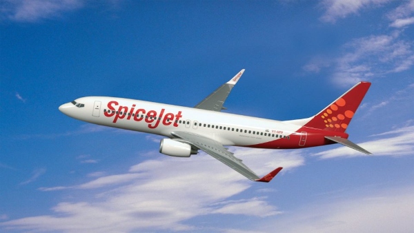 SpiceJet flight air hostess pic