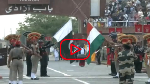 Sunny Deol Amisha at Attari-Wagah border 03