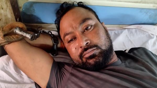 dreaded-criminal-caught-by-police-in-encounter-in-azamgarh-up