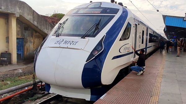 howrah-new-jalpaiguri-vande-bharat-express