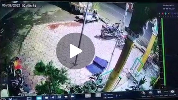 Miscreants threw bottle by antisocial elements near Mukeripura mosque in Malharganj