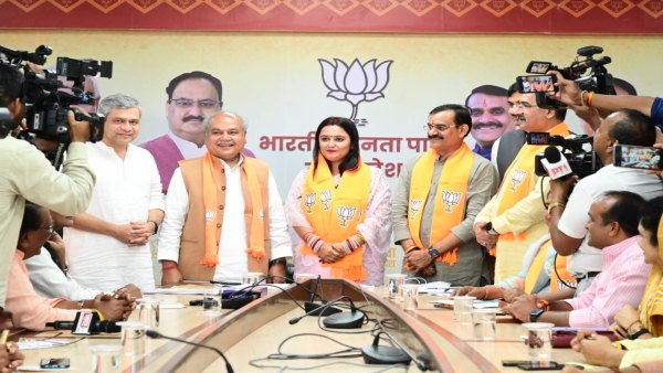 Former entertainment programming head of news channel Bharat 24 Kshama Tripathi joins BJP