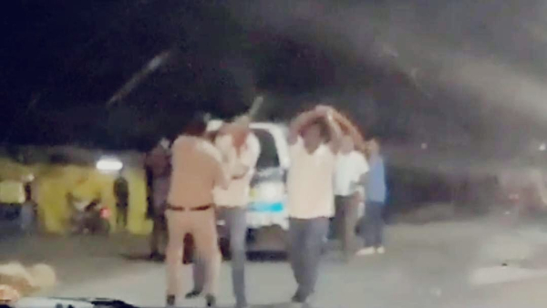 ₹ 10,000 reward issued for those who beat up policemen in Ayodhya Nagar