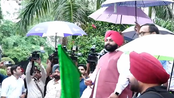 पंजाब: प्रिंसिपलों का एक और बैच सिंगापुर रवाना