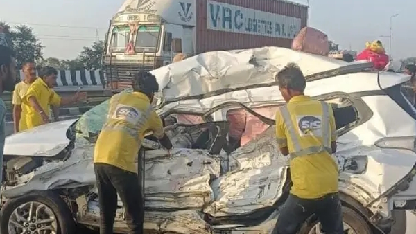 car-truck accident in Bhilwara
