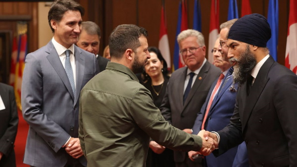 Canadian Parliament honours Nazi Canadian Parliament honours Nazi