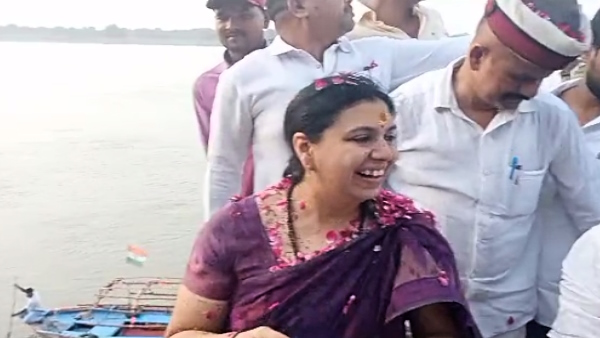 farewell ceremony organized after Transfer of IAS Divya mittal from mirzapur 
