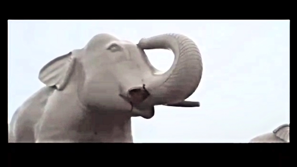 UP News Lightning fell on an elephant statue worth Rs 60 lakh installed in ambedkar park of lucknow 