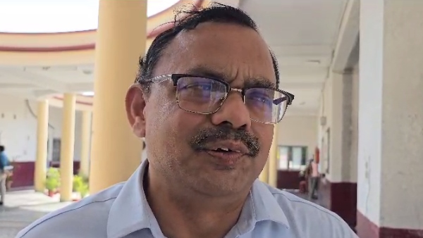female teachers in amroha making reels in school and forcing students to like and subscribe female teachers in amroha making reels in school and forcing students to like and subscribe