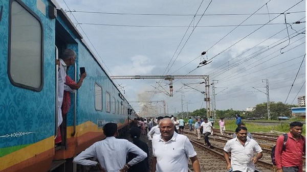 Gujarat Valsad Humsafar Express Fire