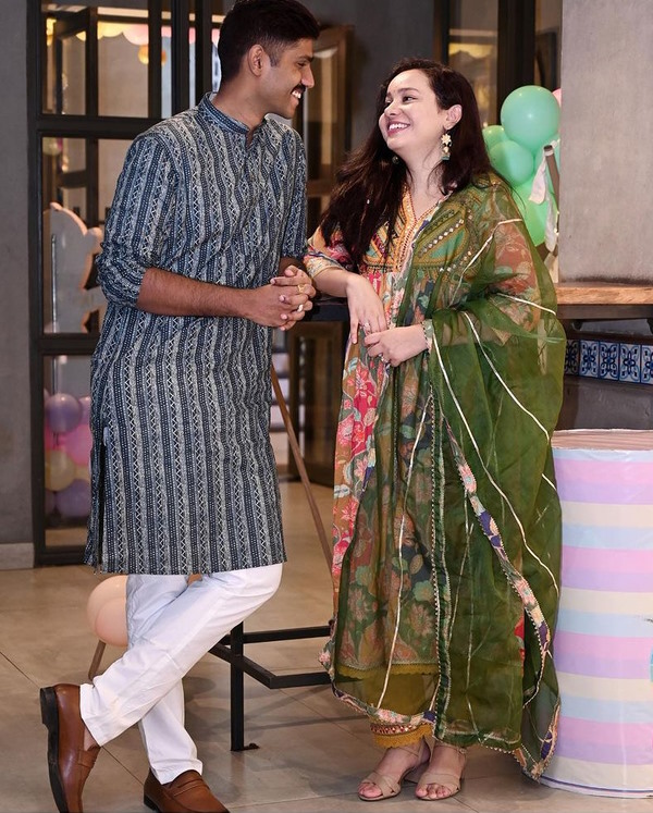 IPS Manish Kumar with wife IAS Ria Dabi IPS Manish Kumar with wife IAS Ria Dabi