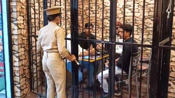 amazing restaurant in shahjahanpur of uttar pradesh based on the theme of jail 
