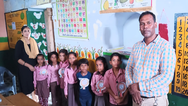 teacher took class outside of the absent students home in jhansi went viral teacher took class outside of the absent students home in jhansi went viral