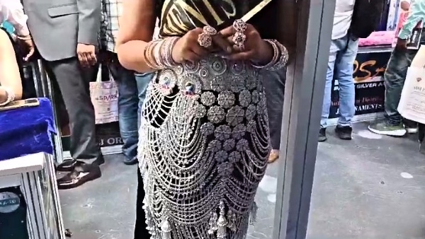 Jewelery Expo held in agra where beautifull ornaments of gold and silver were presented 