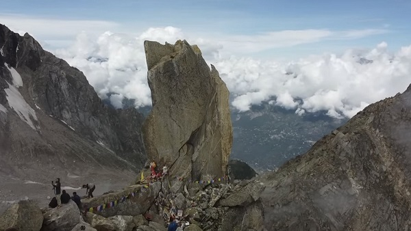 Kailash Yatra: किन्नौर कैलाश यात्रा पर गए श्रद्धालु की मौत Kailash Yatra: किन्नौर कैलाश यात्रा पर गए श्रद्धालु की मौत