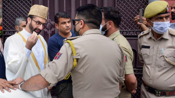 who-is-mirwaiz-umar-farooq