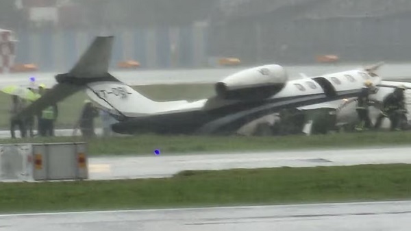 Mumbai Airport Plane Crash