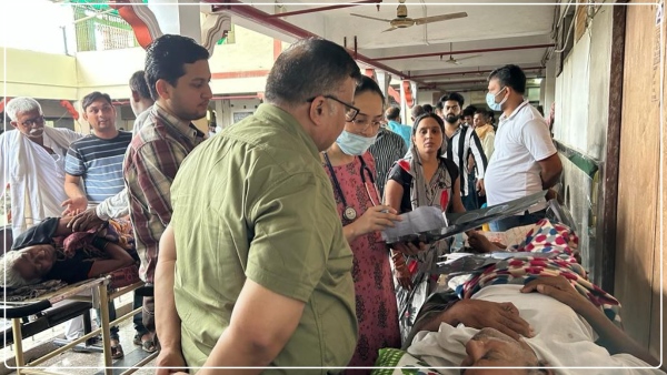 protest-against-beating-of-junior-doctors-in-bhu-doctors-on-strike protest-against-beating-of-junior-doctors-in-bhu-doctors-on-strike