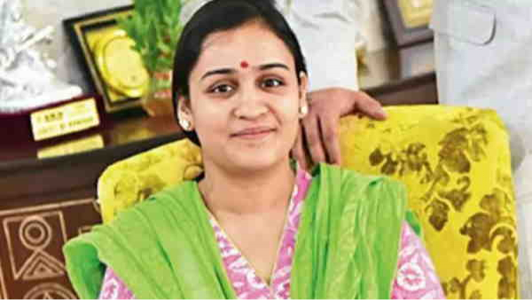 अपर्णा यादव 