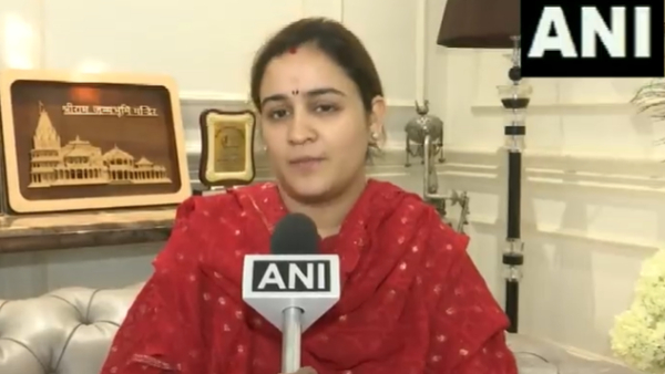 अपर्णा यादव 