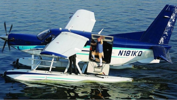 सी प्लेन सर्विस 