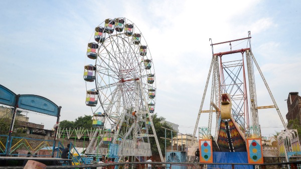Noida Fair swing Accident