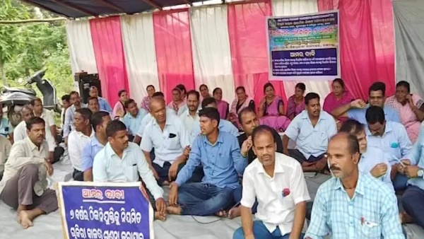 Odisha govt on striking teachers