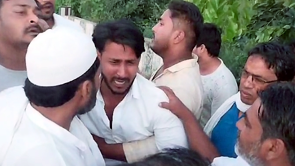 Panchayat gave order to garland shoe string to man for not giving Panchayat expenses in Bulandshahr