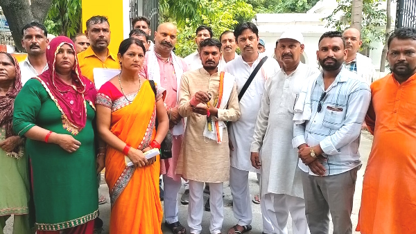 Bullies cut off Brahmin peak shikha in Muzaffarnagar victim went to authorities with braid in hand
