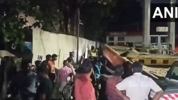 petrol pump roof collapsed petrol pump roof collapsed