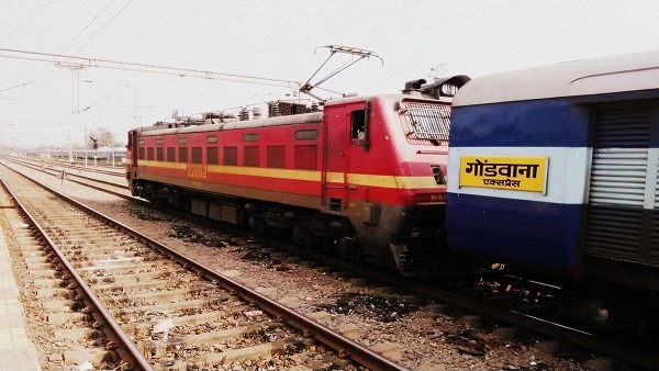 रेलवे अपडेट: झांसी स्टेशन पर मेंनटेंस के चलते कई ट्रेंने 12 दिन तक निरस्त