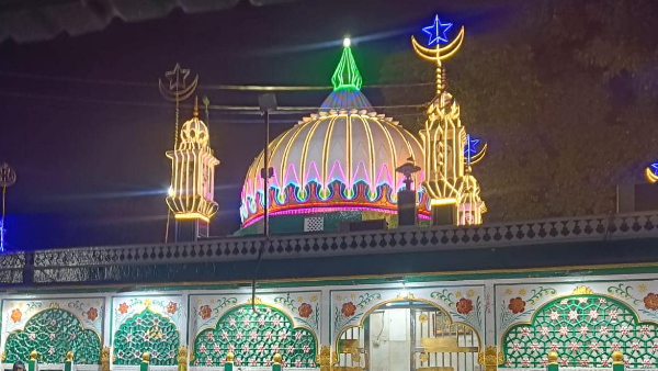 Sabir Makhdoom Shahs Dargah