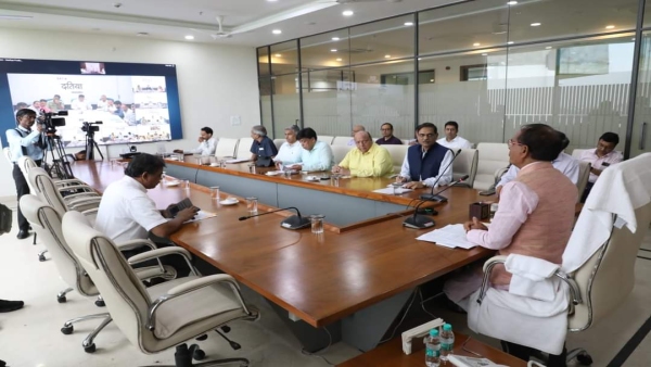 CM Shivraj Singh held a big meeting with officials regarding law and order and farmers problems.