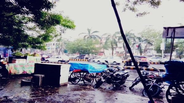 Weather changed again, heavy rain in MP, strong system active from Bay of Bengal