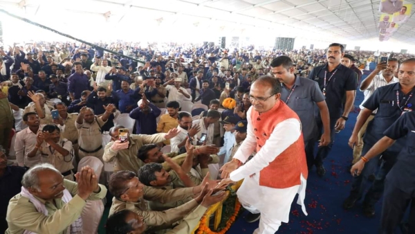 CM Shivraj Singh Chauhan made a big announcement for Kotwar, Salary increased to ₹8 thousand