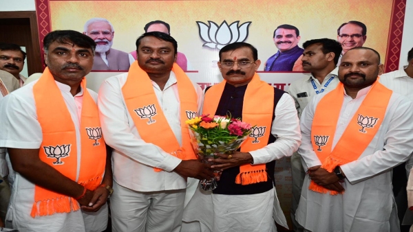 OBC Mahasabha District President Patel joins BJP in front of State President