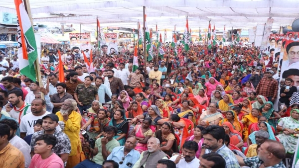 Jan Aakrosh Yatra started, Govind Singh showed strength, Jitu Patwari took Digvijay Singh on bike