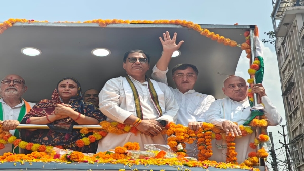 Jan Aakrosh Yatra started, Govind Singh showed strength, Jitu Patwari took Digvijay Singh on bike