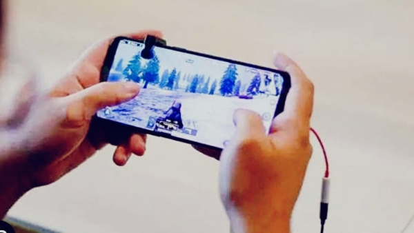 young man had a heartattack while playing PUBG game on mobile in Nishatpura area, died young man had a heartattack while playing PUBG game on mobile in Nishatpura area, died